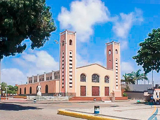 Fachada da Igreja de Matriz Nossa Senhora dos Remédios em Paracuru, Ceará,