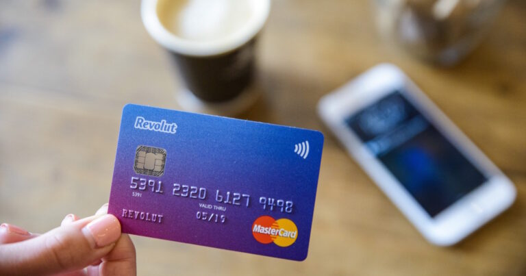 Cartão da Revolut e App de Controle Financeiro